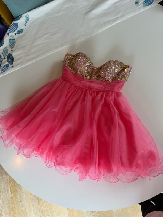 Couture Hand-Beaded Coral Gown - Thumbnail 14