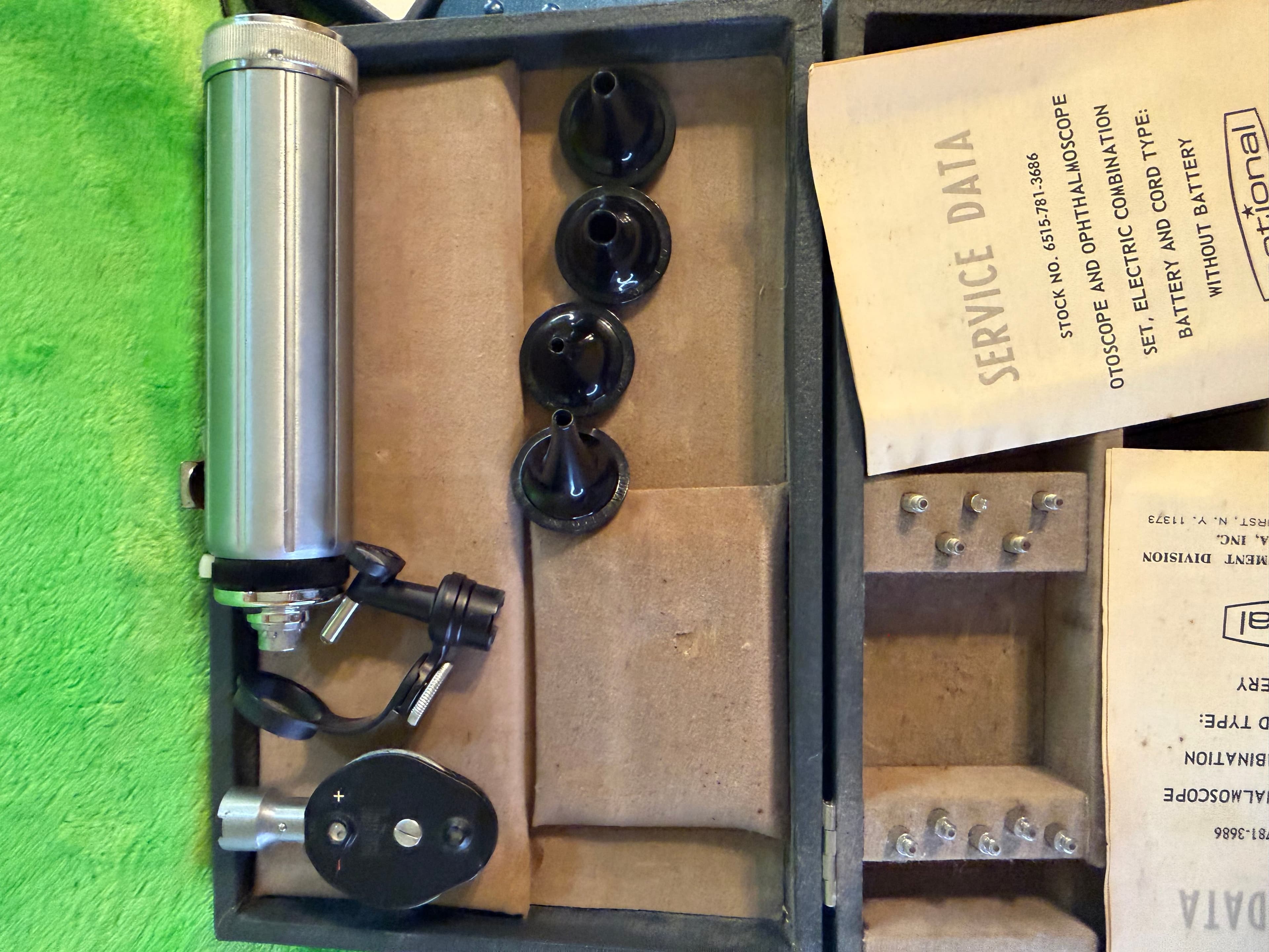 Vintage 1967 US Military Otoscope Ophthalmoscope Set Vietnam Era Original Docs