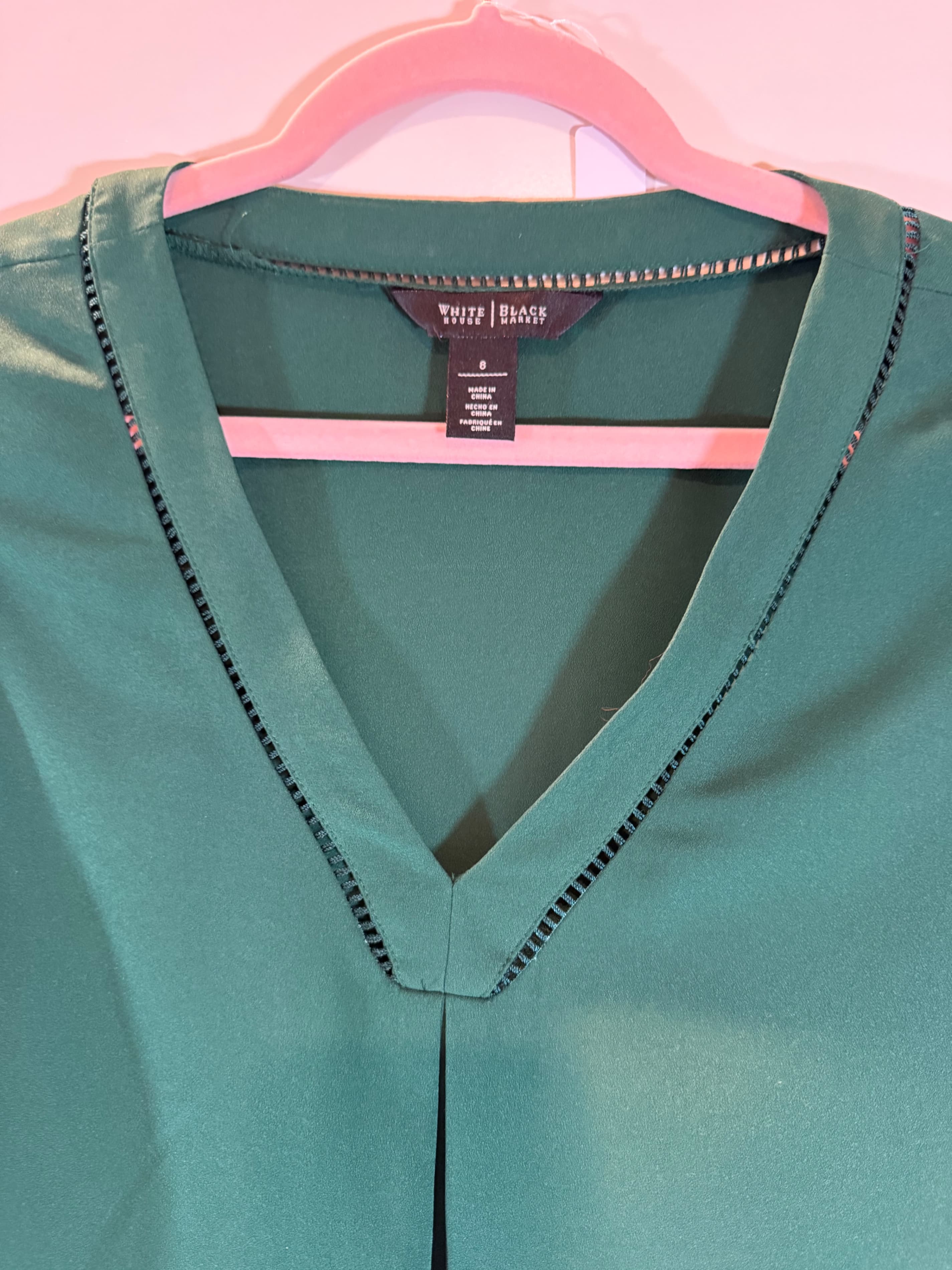 White House /Black Market Green V-Neck Blouse Size 8 - Thumbnail 4
