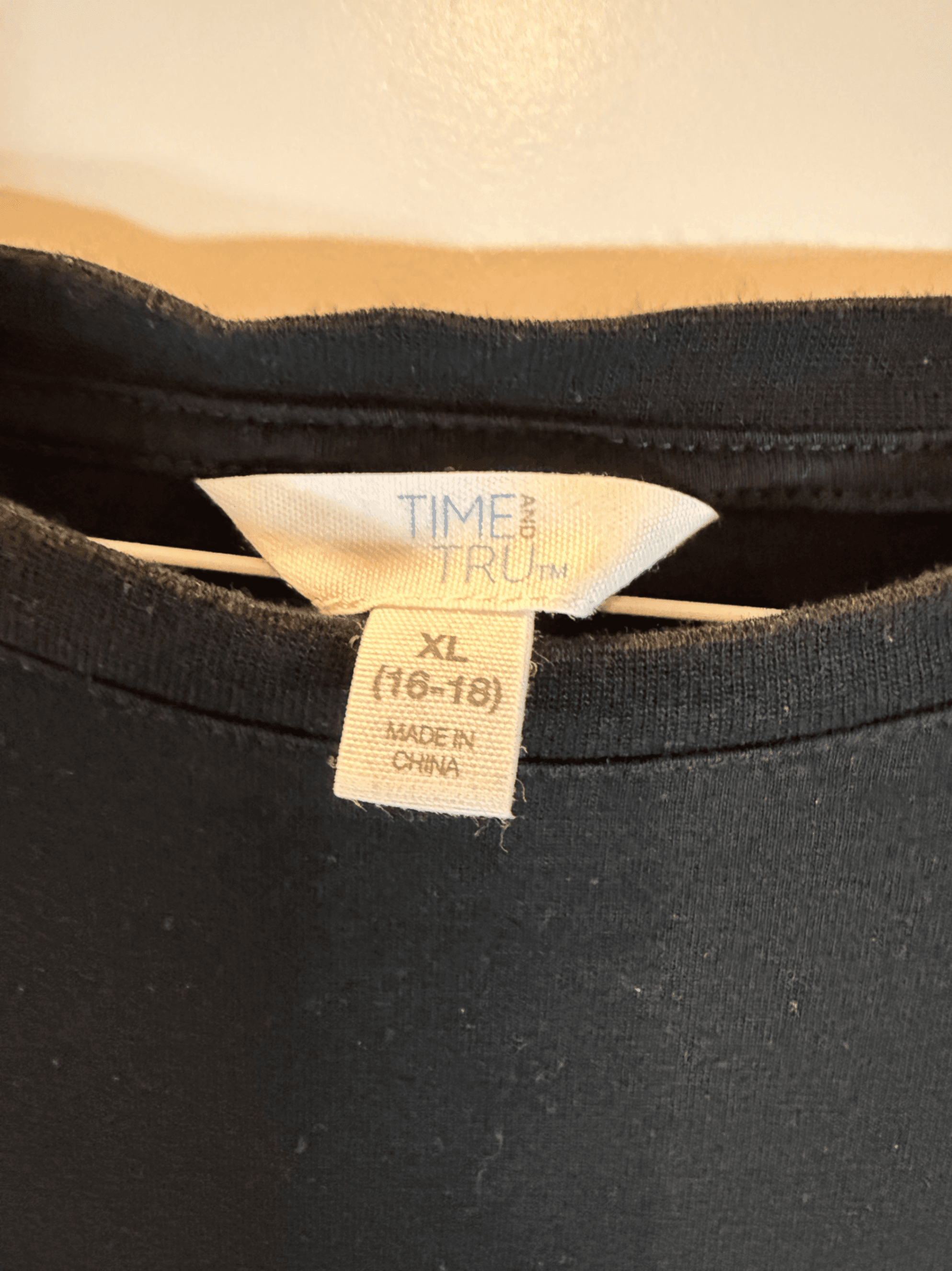 Time and Tru Women's Black Top Size XL - Thumbnail 2