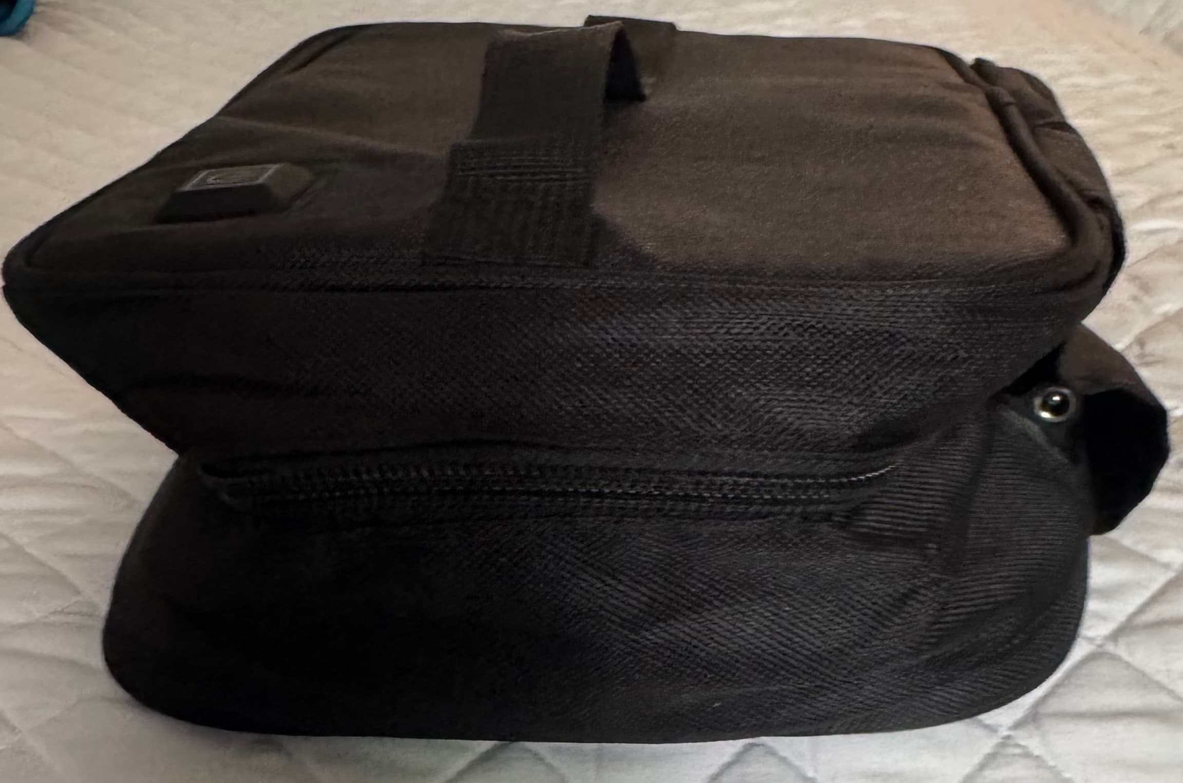 Black Heated Lunch Bag with Power Button - Thumbnail 4