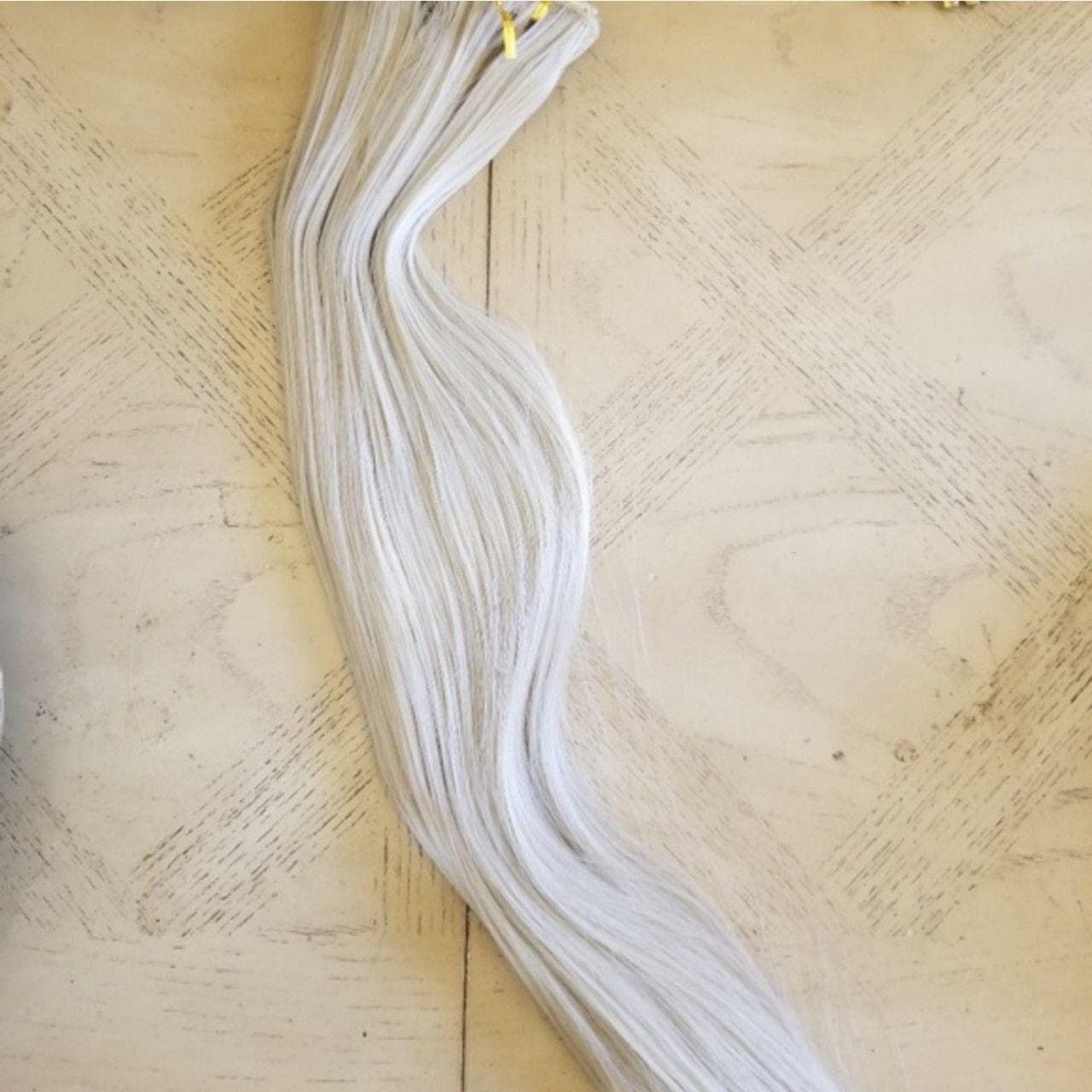 White Blonde Full Head Clip in Extension - Thumbnail 4