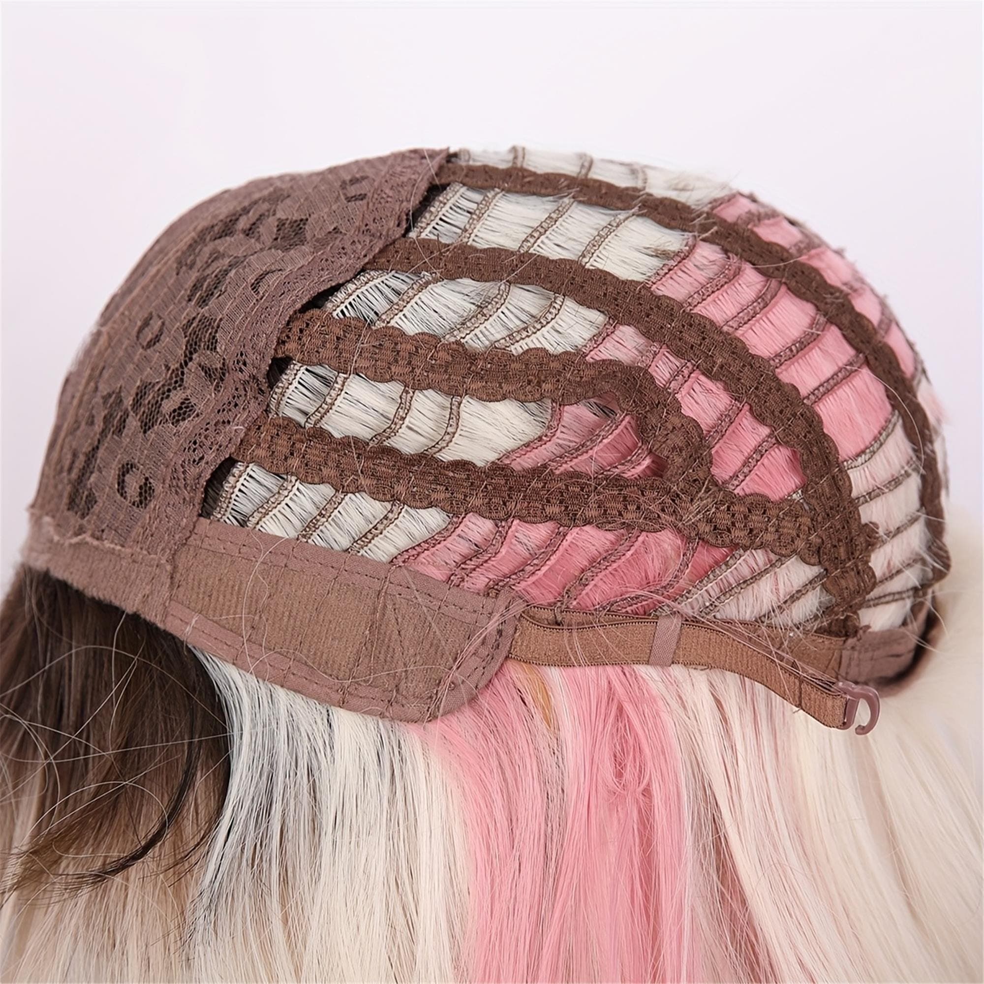 28-inch Women's Platinum Wig with Pink Highlights Loose Waves Suitable for Daily Wear - Thumbnail 7