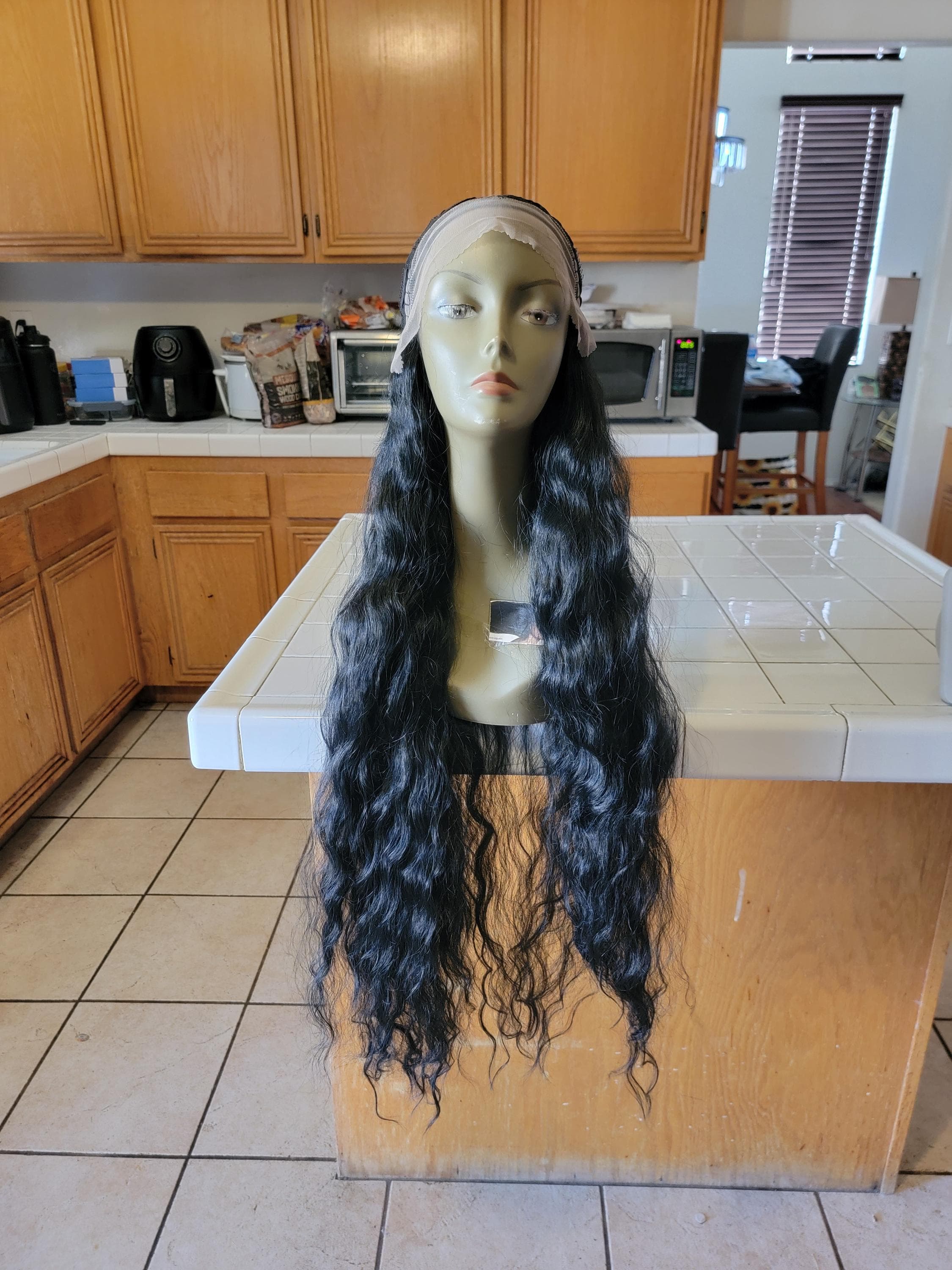 Black Wavy Beauty Lace Front Wig 38-40 inches!! - Thumbnail 5