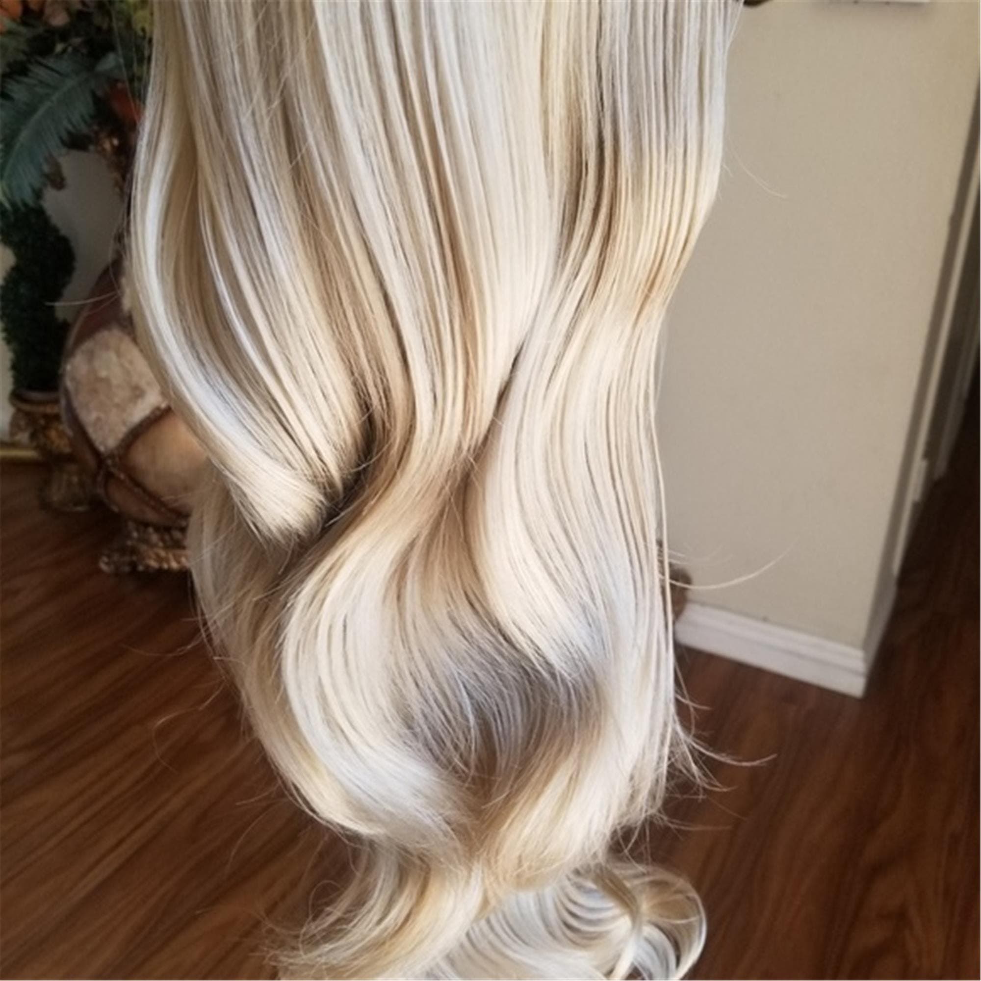 Blonde Beauty LaceFront Wig Wig 22-24inches - Thumbnail 2