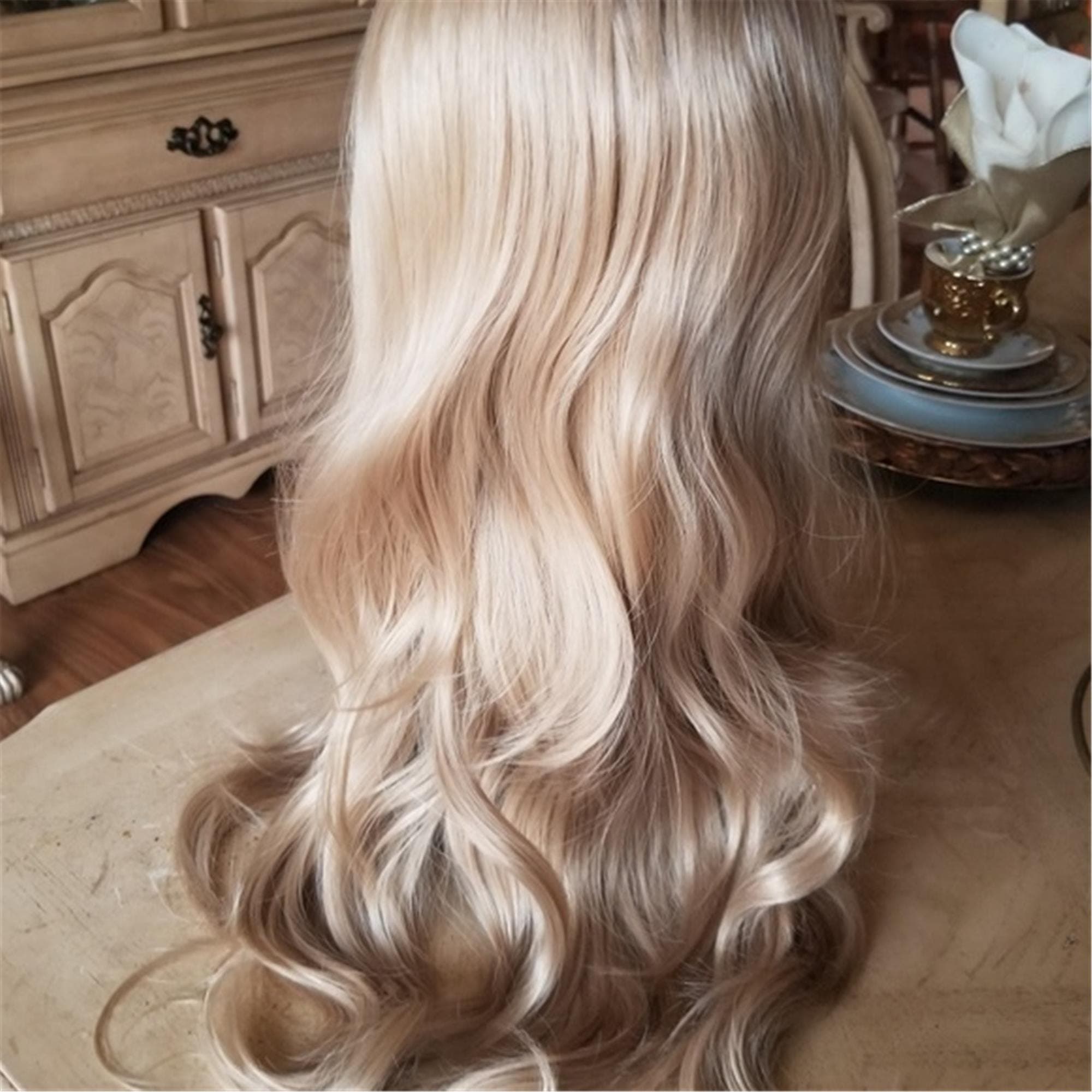 Ombre Blonde Lace Front Wig 24-26 inches - Thumbnail 4