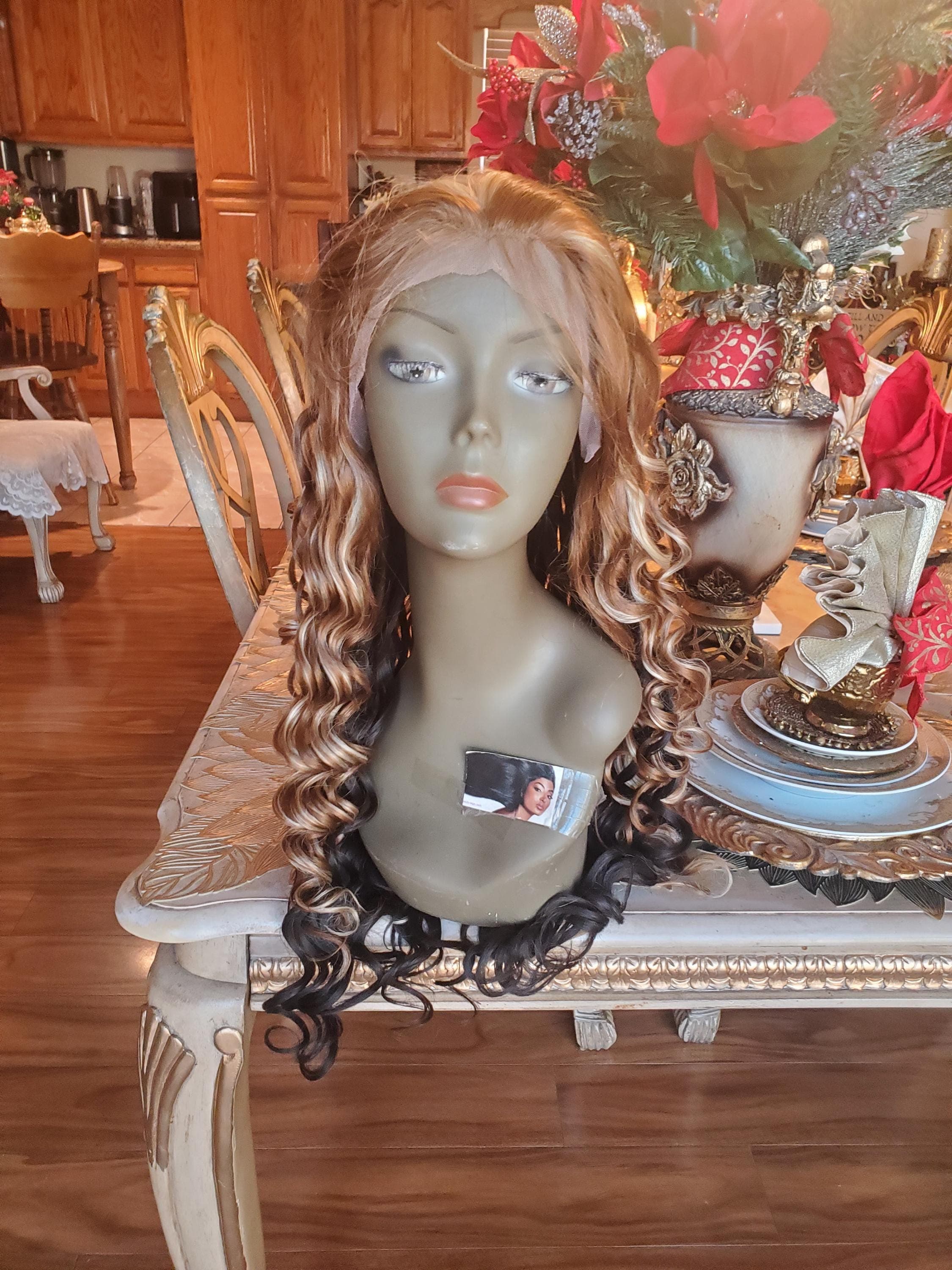 Beautiful Brown Blonde Lace Front Wig!! - Thumbnail 3