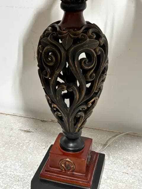 Iron Lace Table Lamp with Cream Shade - Thumbnail 2