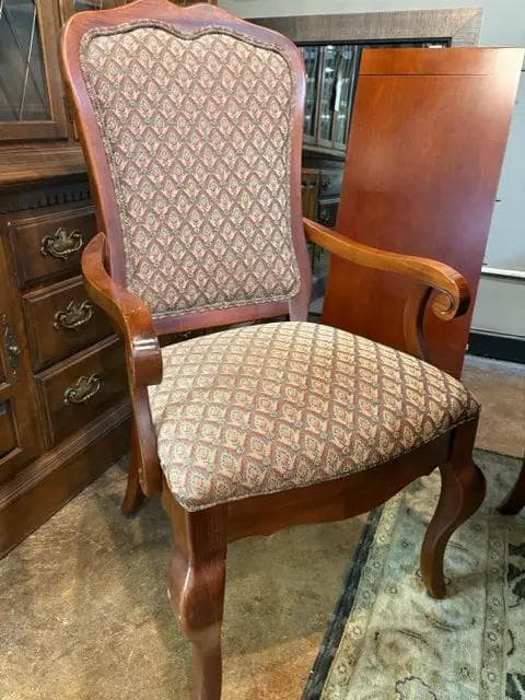 Thomasville Martinique Dining Table with 6 Chairs - Thumbnail 3