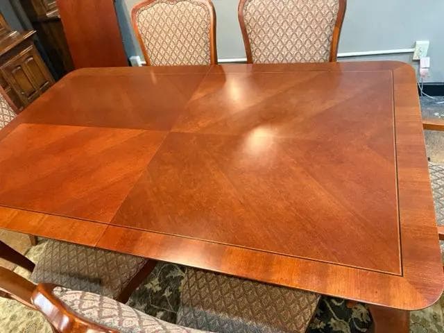 Thomasville Martinique Dining Table with 6 Chairs - Thumbnail 2