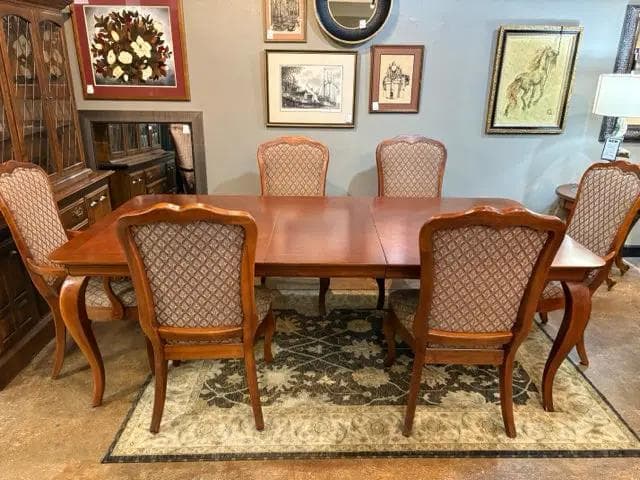 Thomasville Martinique Dining Table with 6 Chairs - Thumbnail 6