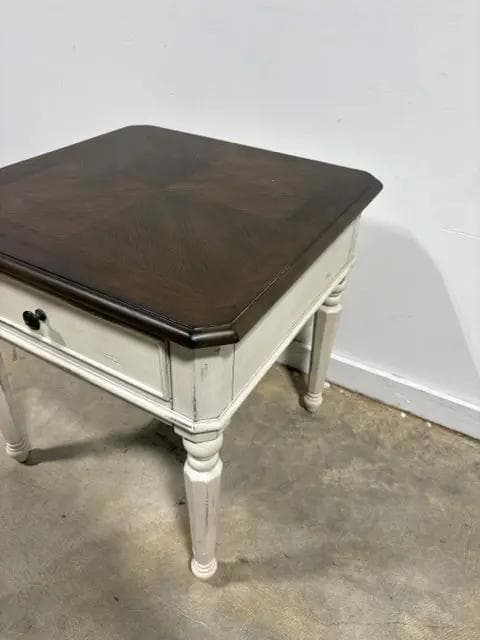 Distressed White And Brown Top Accent Table - Thumbnail 2