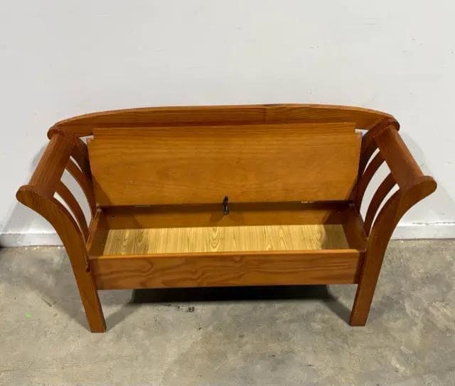 Wood Bench With Storage - Thumbnail 3