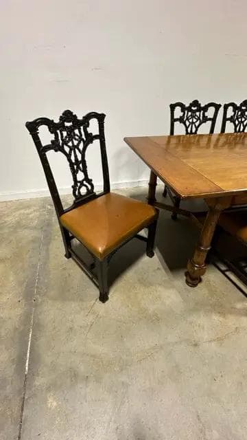 Milling Road Traditional Dining Table with 6 Dining Chairs - Thumbnail 7
