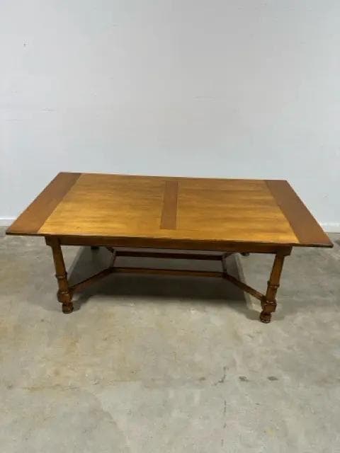 Milling Road Traditional Dining Table with 6 Dining Chairs - Thumbnail 3