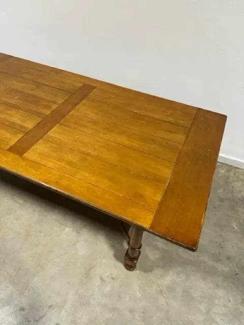 Milling Road Traditional Dining Table with 6 Dining Chairs - Thumbnail 5