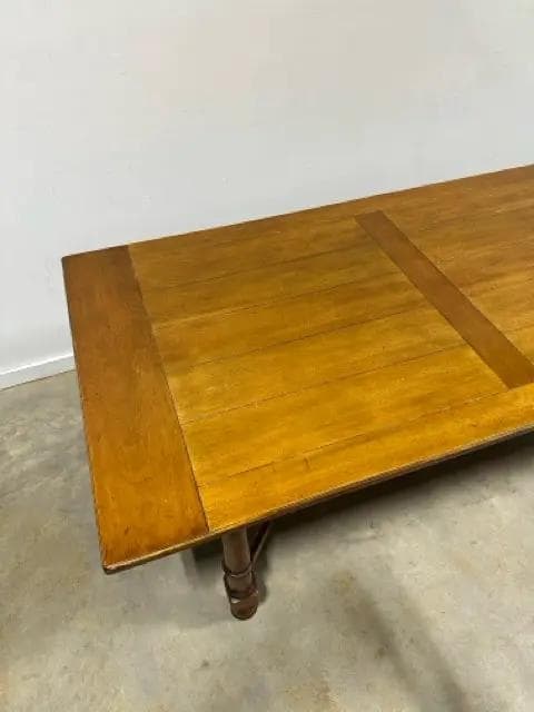 Milling Road Traditional Dining Table with 6 Dining Chairs - Thumbnail 4