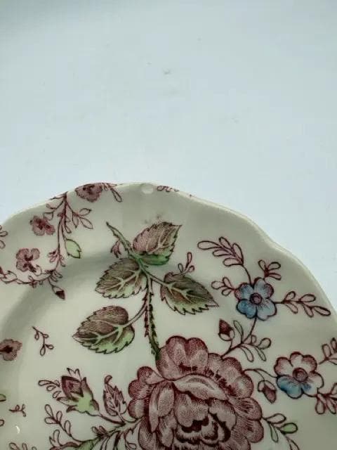 Johnson Brothers "Rose Chintz" Dinnerware Set of 8 And Tea Pot - Thumbnail 9
