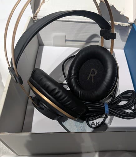 AKG Pro Audio K92 Studio Headphones - Thumbnail 4