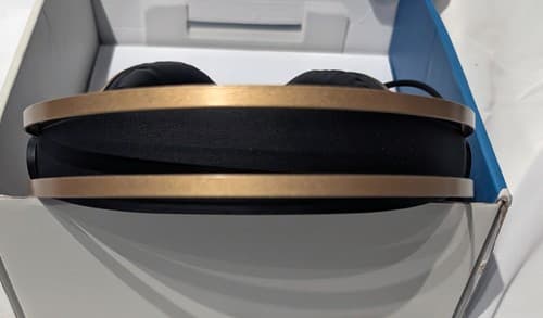 AKG Pro Audio K92 Studio Headphones - Thumbnail 3