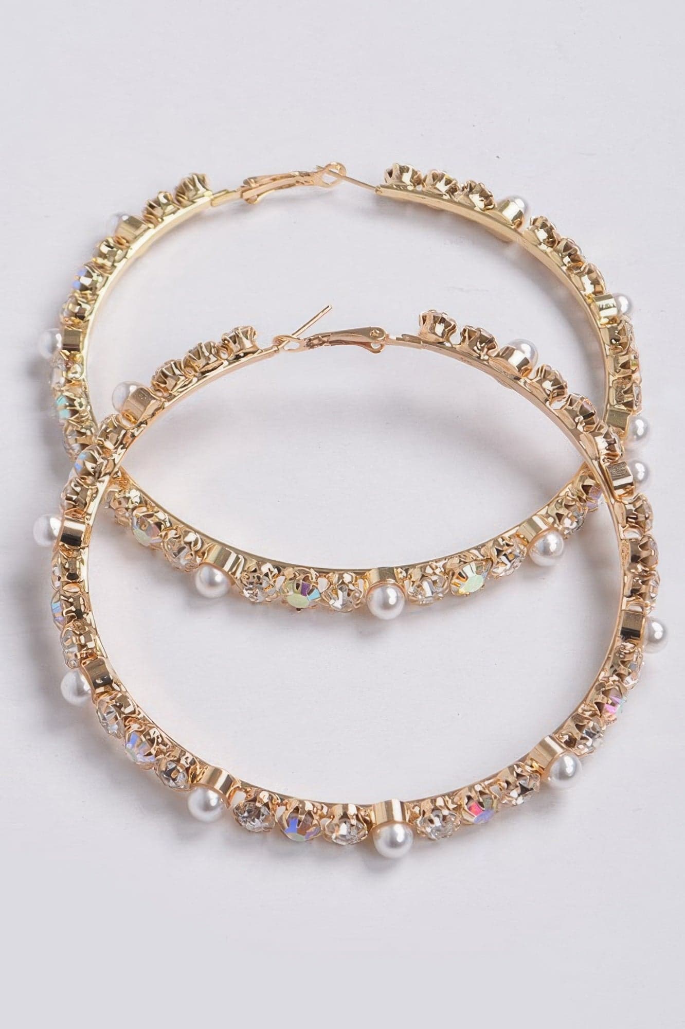 Upside Down Rhinestone Pearl Beads Hoop Earring - Gold
