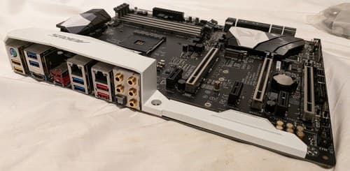 GIGABYTE GA-AX370-Gaming 5 AM4 AMD X370 ATX Motherboard - Thumbnail 2