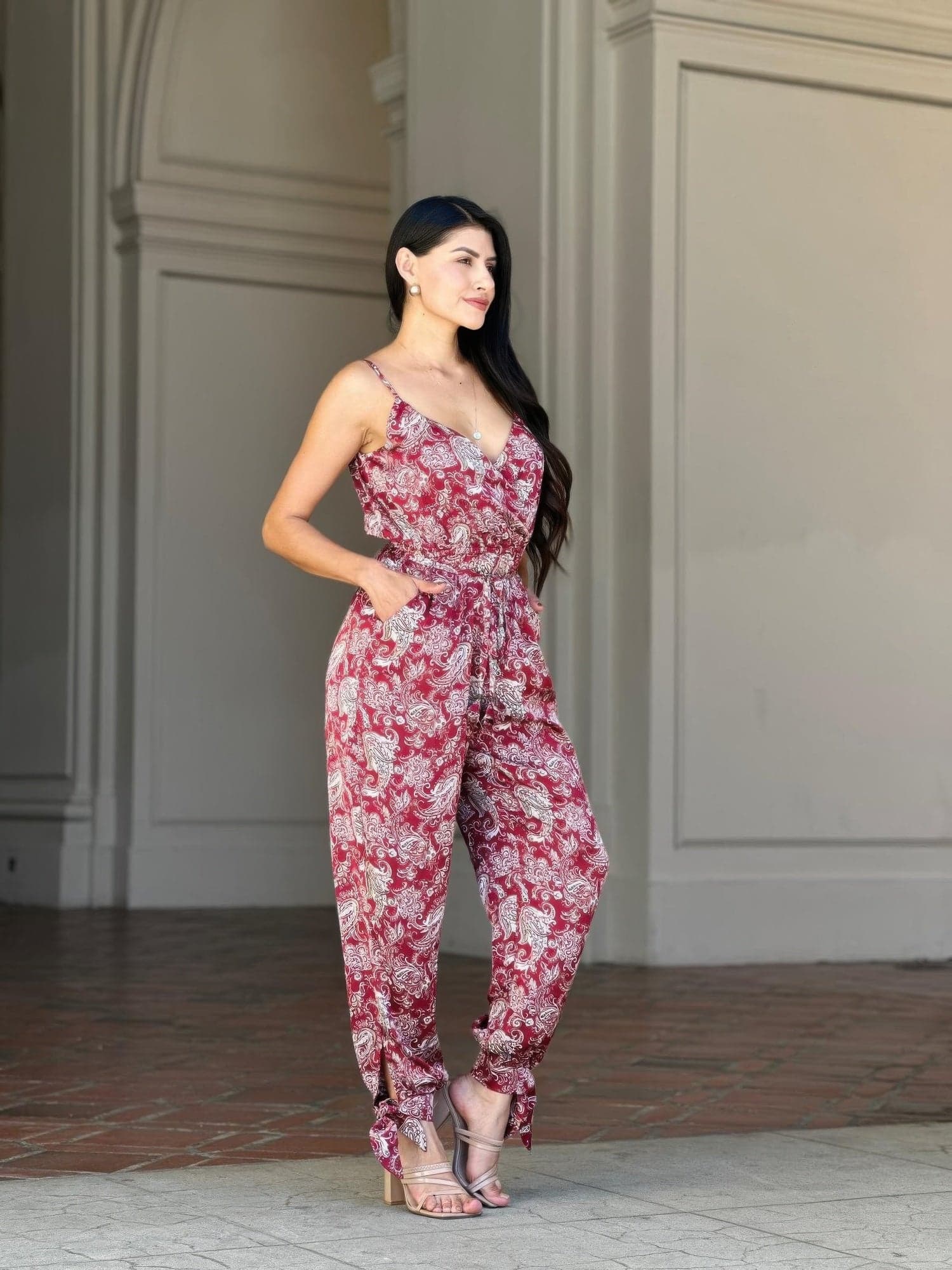 V Neck Sleeveless Paisley Jumpsuit With Tie Waist - L - Thumbnail 3