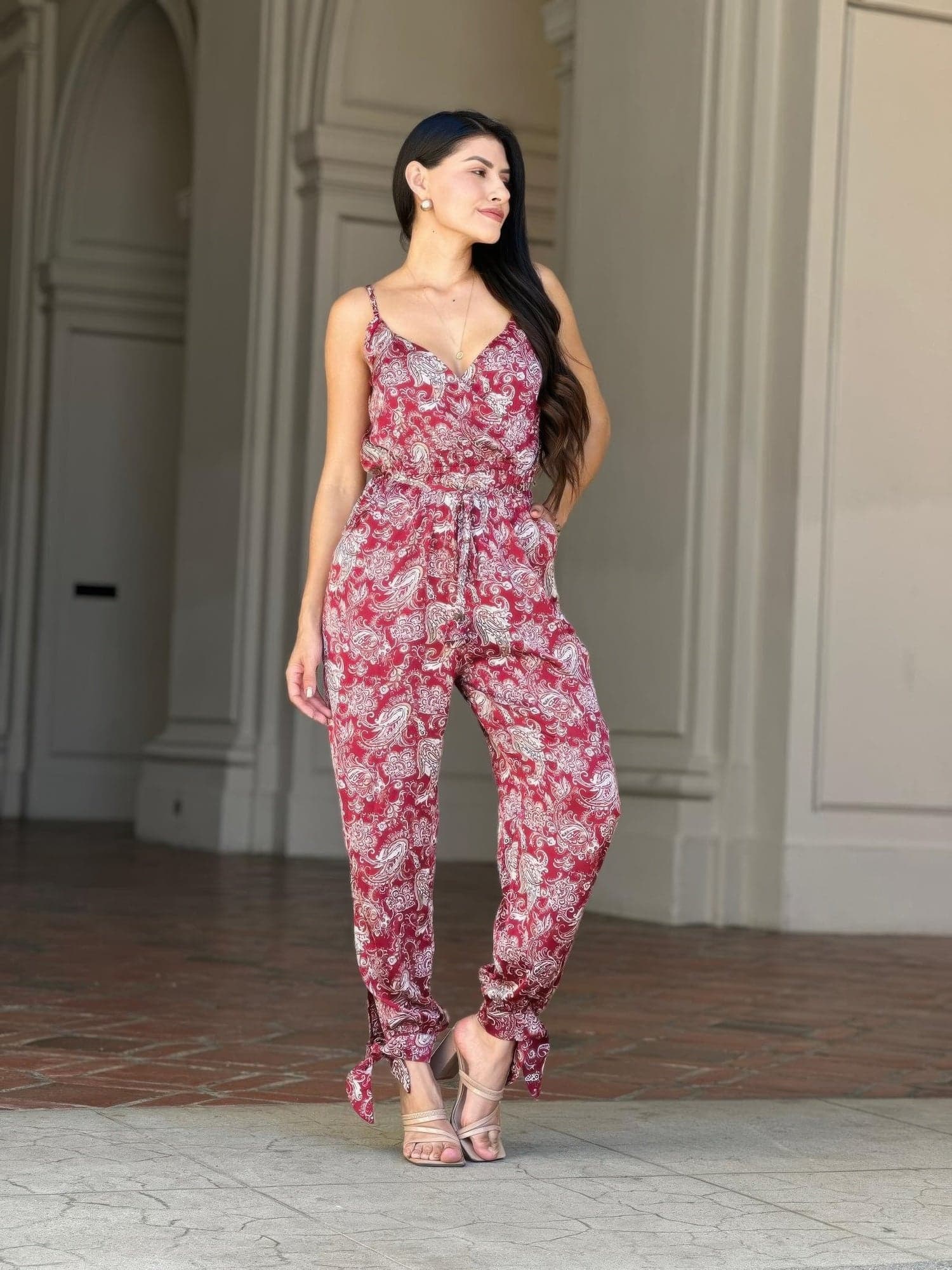 V Neck Sleeveless Paisley Jumpsuit With Tie Waist - M - Thumbnail 4