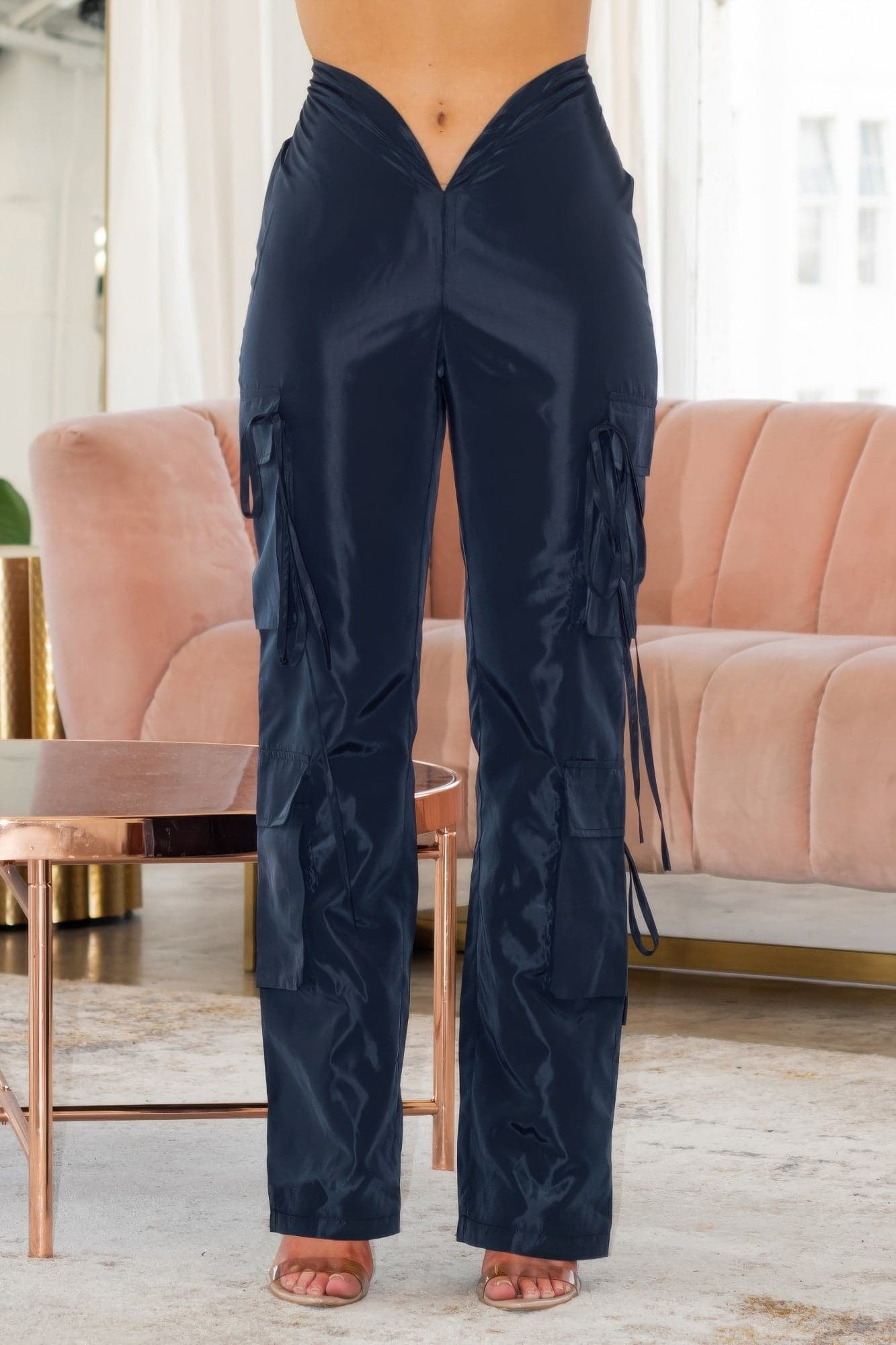 V Cut Cargo Pants - M