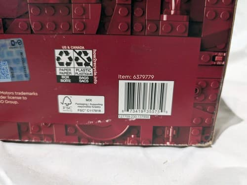 LEGO Icons Chevrolet Camaro Z28 Model Car Set 10304 - NEW - Thumbnail 3