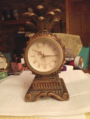 Decorative Quartz Shelf Mantle Desk Clock Pineapple Gold Toned Works Roman...