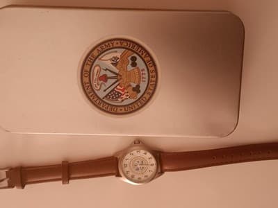 VINTAGE WOMANS DEPT OF THE ARMY WRIST WATCH ARMED FORCES NEW - Thumbnail 4