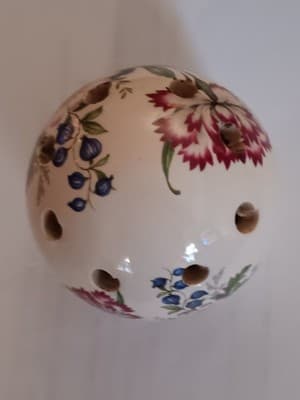 Vintage Pomander Sallie Robinson Ceramic Flowers Drawer Sachet Poparit Scented - Thumbnail 3