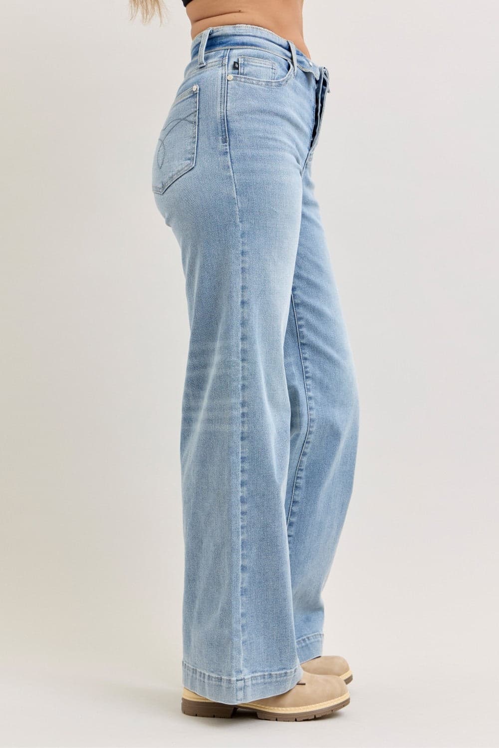 Judy Blue Mid Rise Retro Wide Leg Jeans with Fold-over Waistband - LT / 1(25) - Thumbnail 2