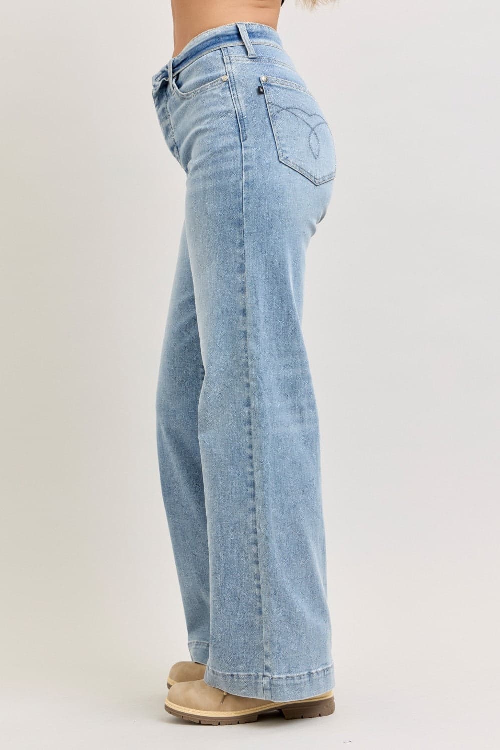 Judy Blue Mid Rise Retro Wide Leg Jeans with Fold-over Waistband - LT / 9(29) - Thumbnail 3
