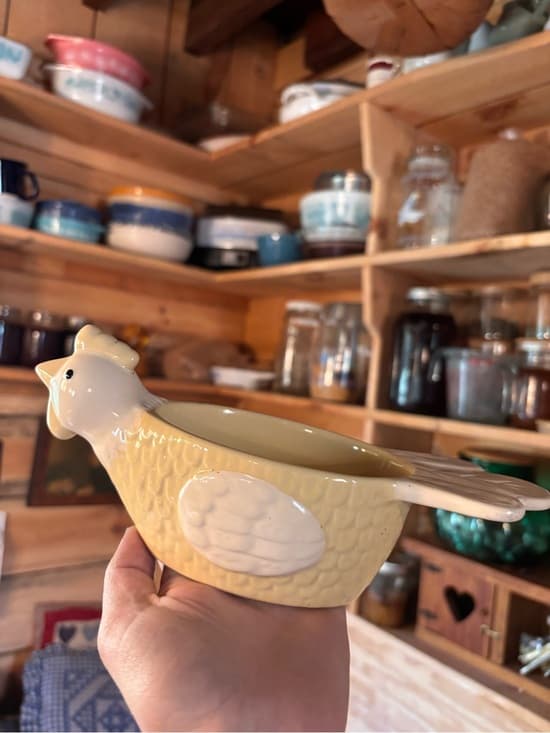 Yellow Ceramic Hen measuring cup - Charming Small hen Kitchen Accent - Thumbnail 3