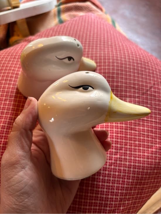 White Ceramic Duck Head Salt and Pepper Shaker Set - Thumbnail 4