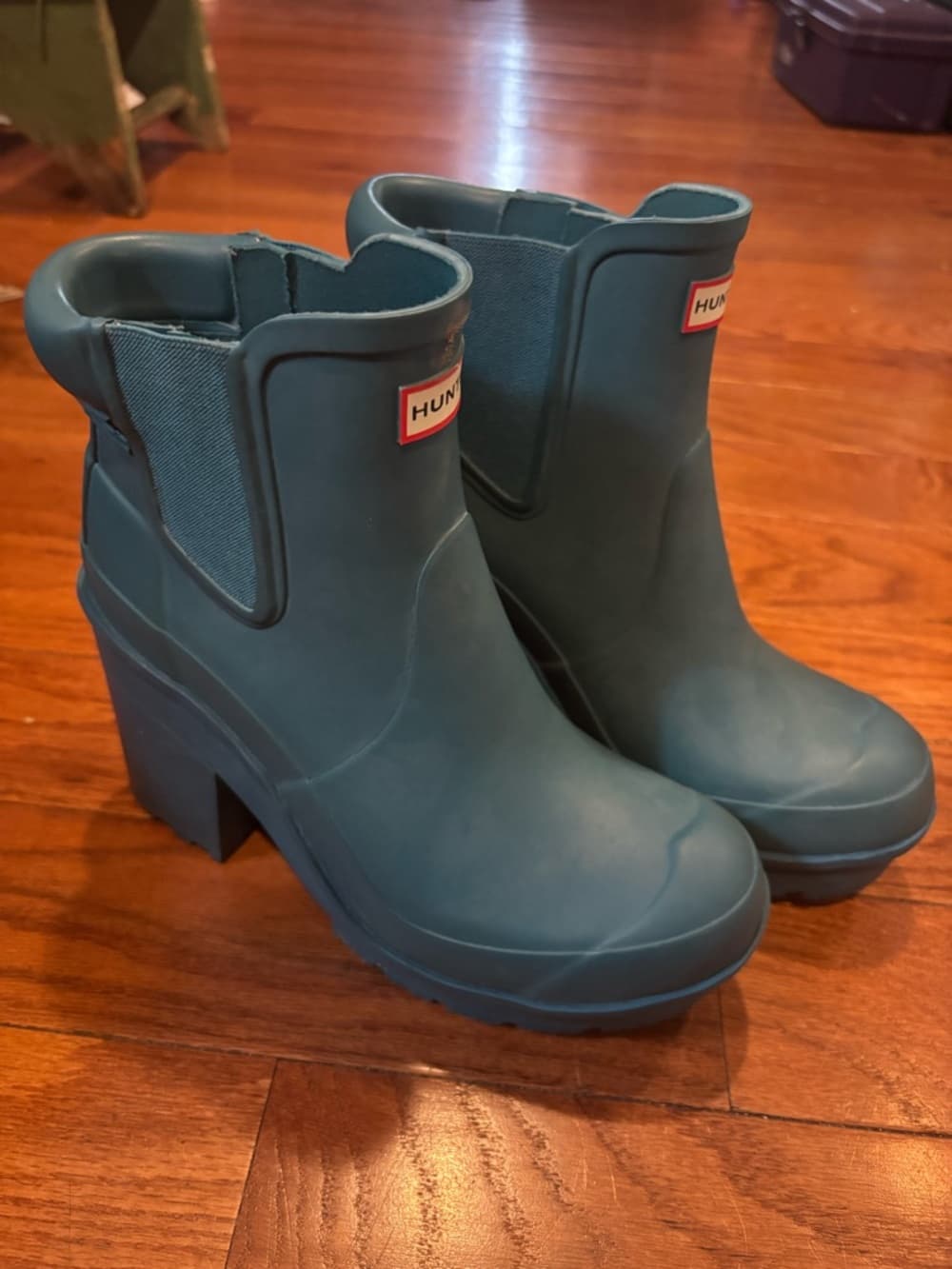 ✨ NEW✨ Hunter | Block Heel in Teal (6) Chelsea Boots - Thumbnail 4