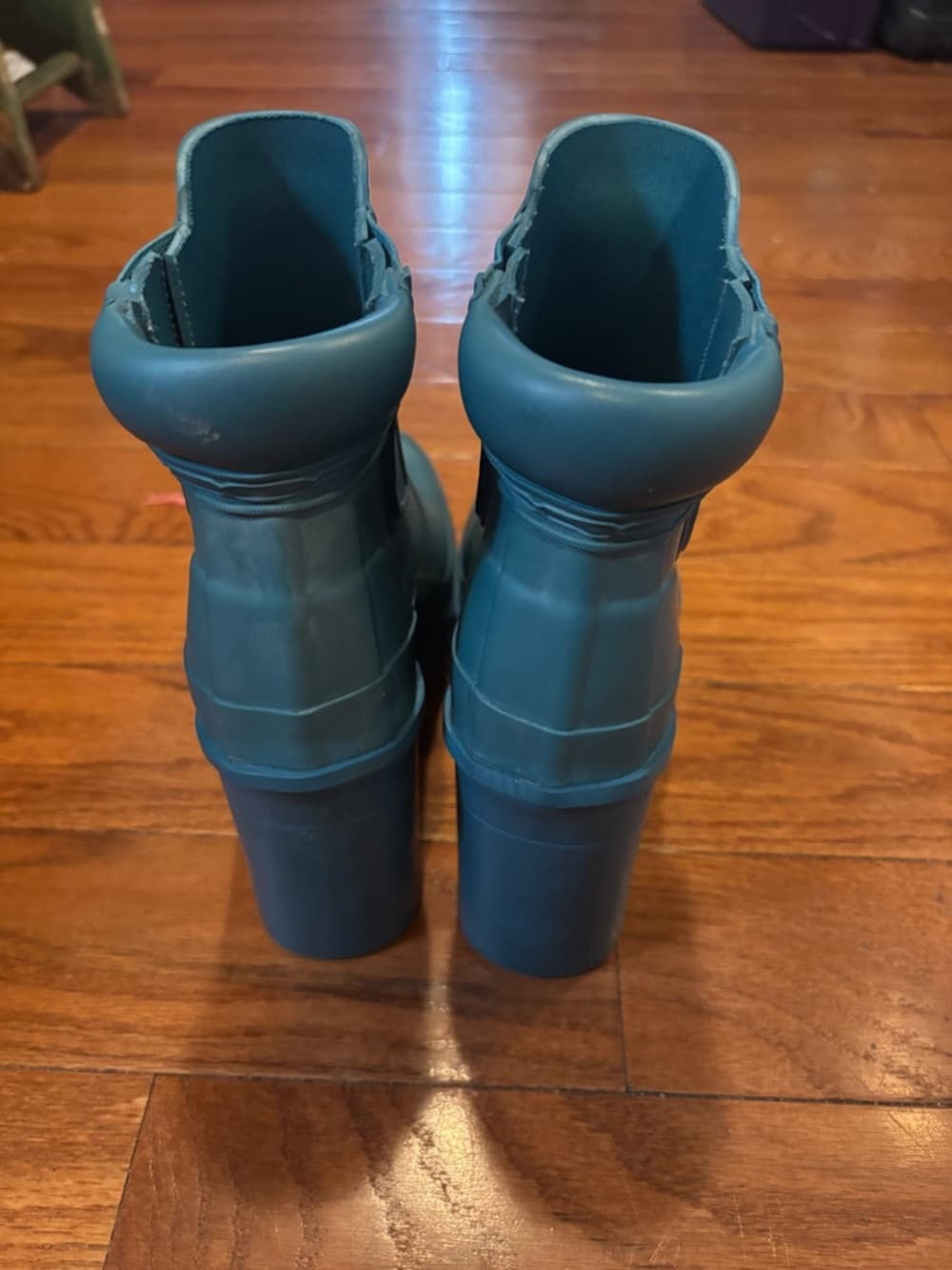 ✨ NEW✨ Hunter | Block Heel in Teal (6) Chelsea Boots - Thumbnail 2