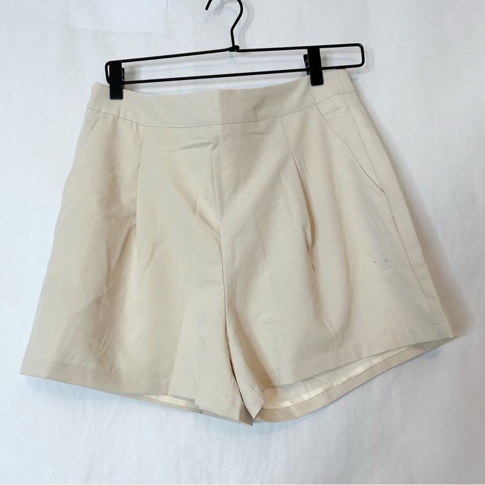 NWOT Cider Woven Mid Rise Solid Pocket Shorts Beige | TAGS CUT OUT SEE NOTES - Thumbnail 5