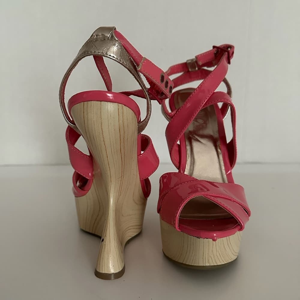 Rouge Patent Crisscross Wedge Platform Sandals Y2K Size 7.5 - Thumbnail 3