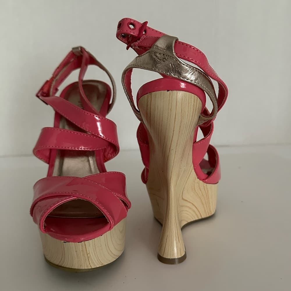 Rouge Patent Crisscross Wedge Platform Sandals Y2K Size 7.5 - Thumbnail 6