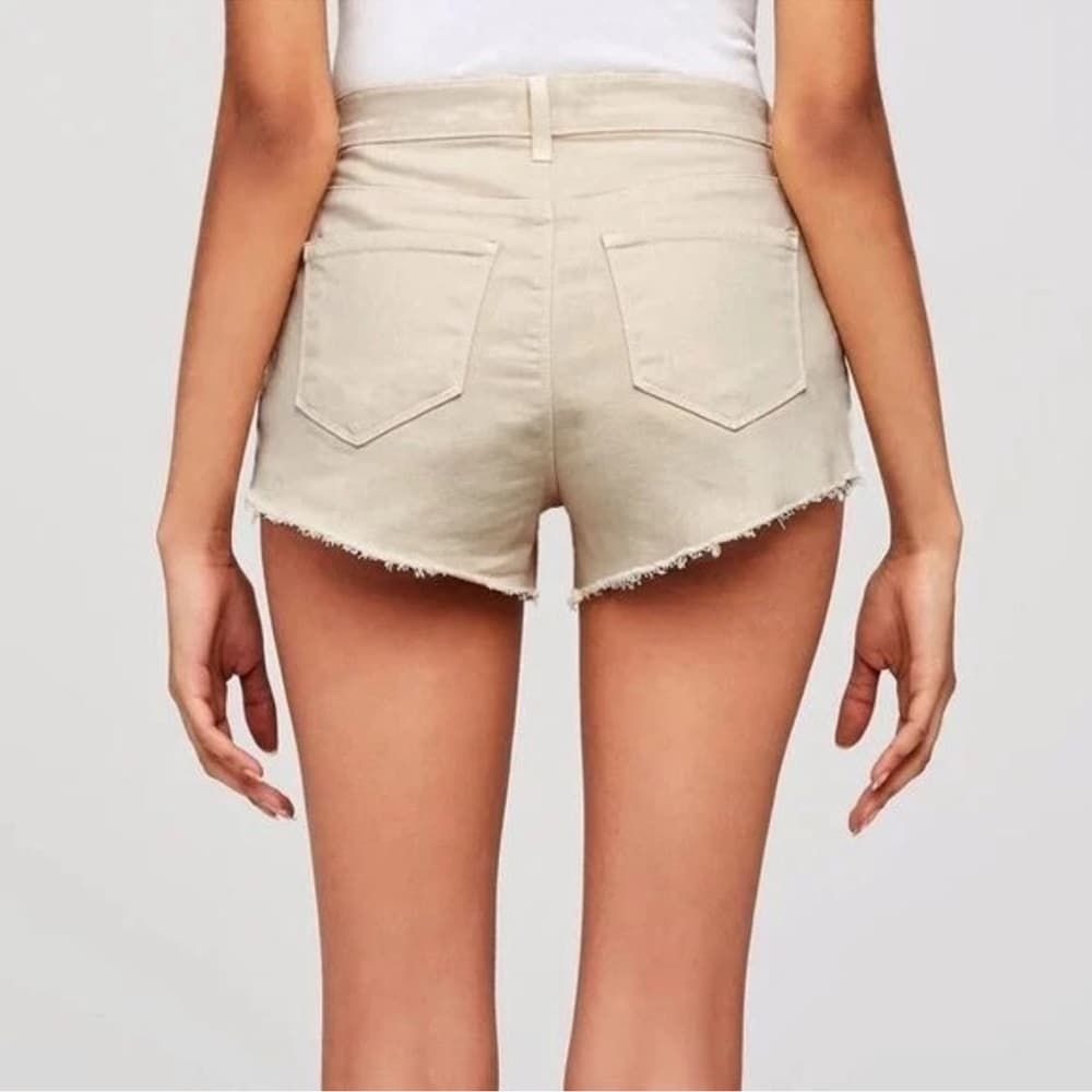 NWT L’AGENCE Audrey Mid-Rise Raw Hem Cut-Off Shorts Size 31 Biscuit Neutral - Thumbnail 2