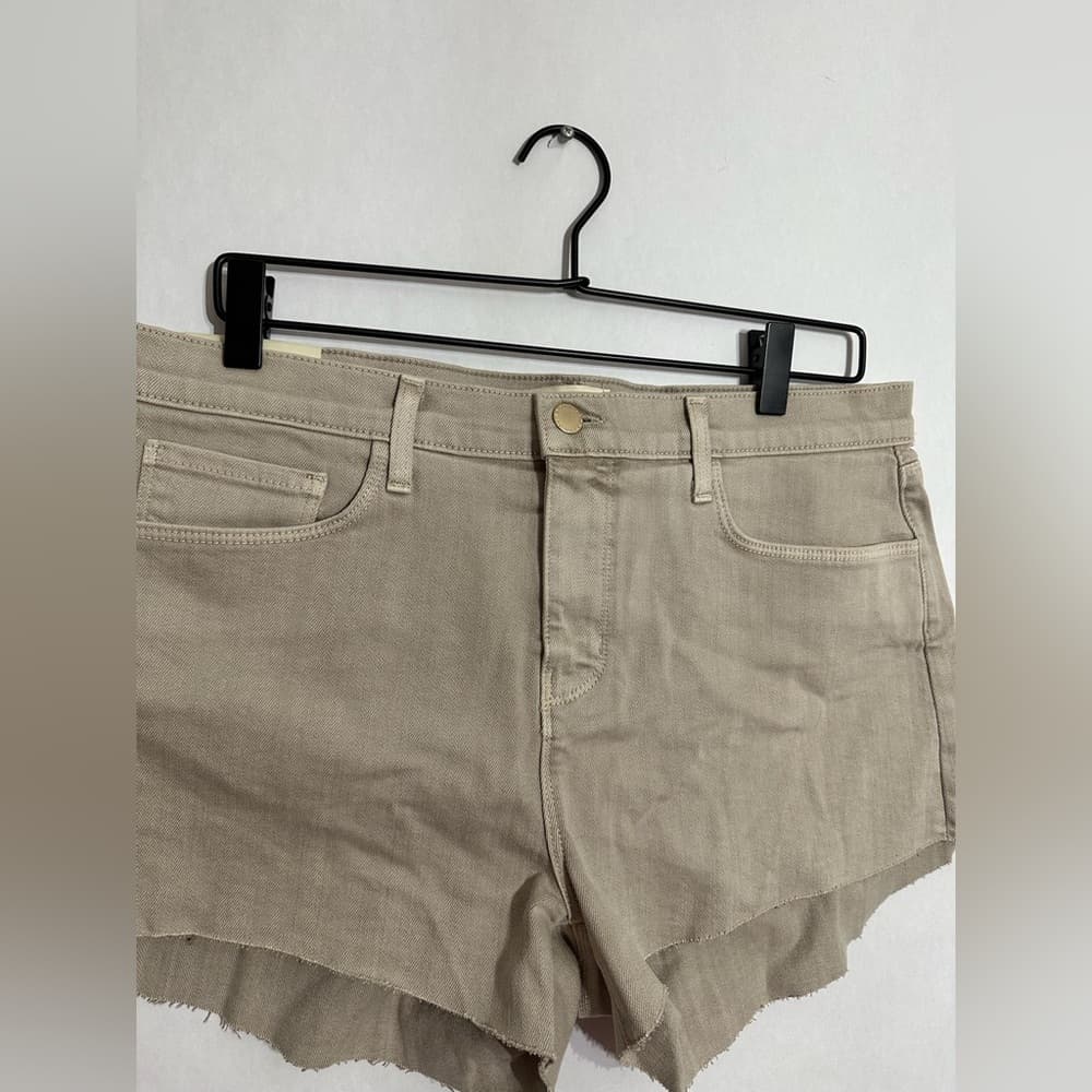 NWT L’AGENCE Audrey Mid-Rise Raw Hem Cut-Off Shorts Size 31 Biscuit Neutral - Thumbnail 8