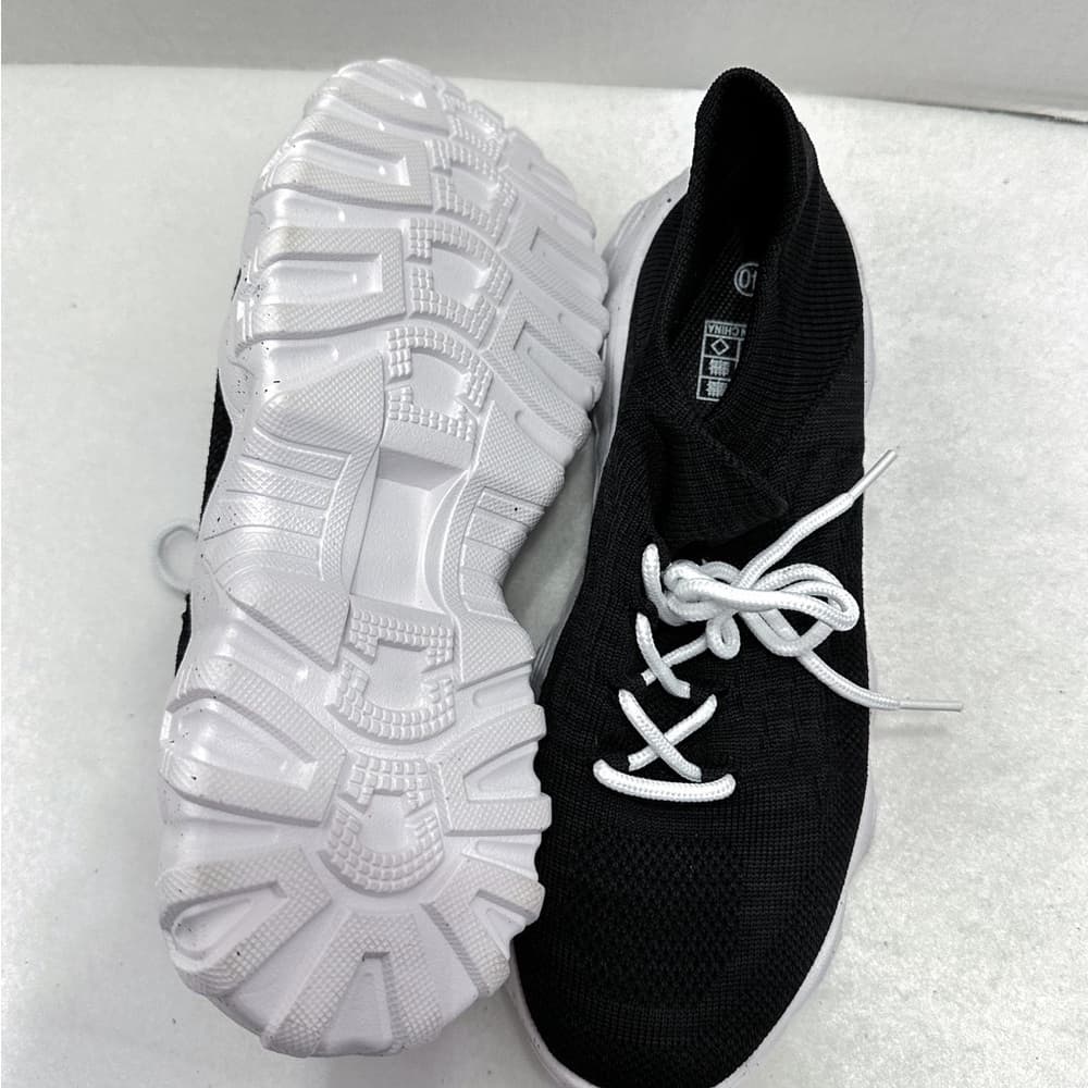 Black Mesh Breathable Casual Lightweight Sneakers w White Speckled Soles Size 9 - Thumbnail 4