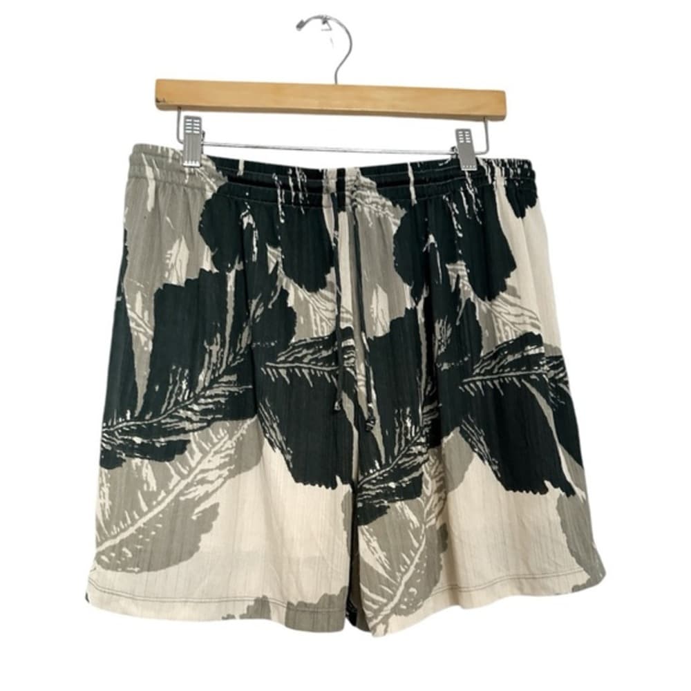 Oak + Fort Leaf Print Shorts Tropical Neutral Minimalist Size Large Resortwear - Thumbnail 13