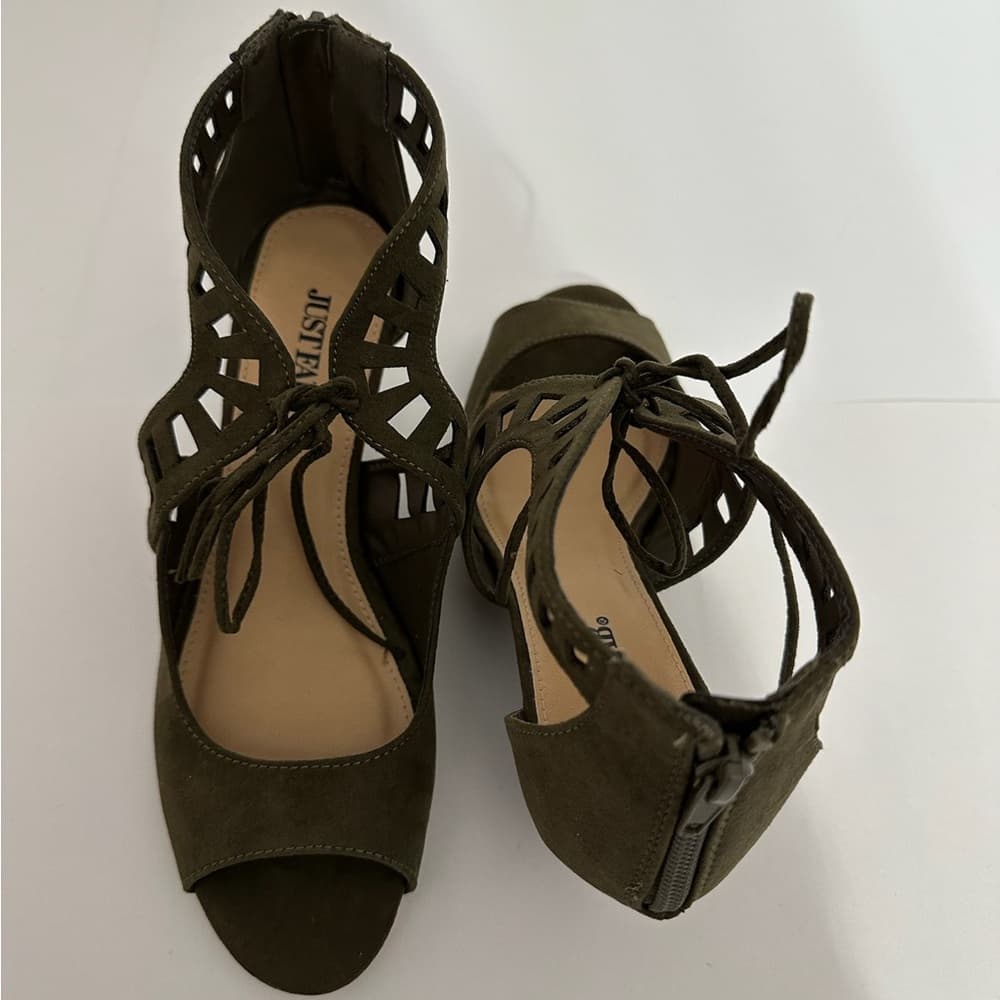 JustFab Deanna Olive Green Cutout Peep Toe Wedge Sandals Size 8.5 - Thumbnail 6