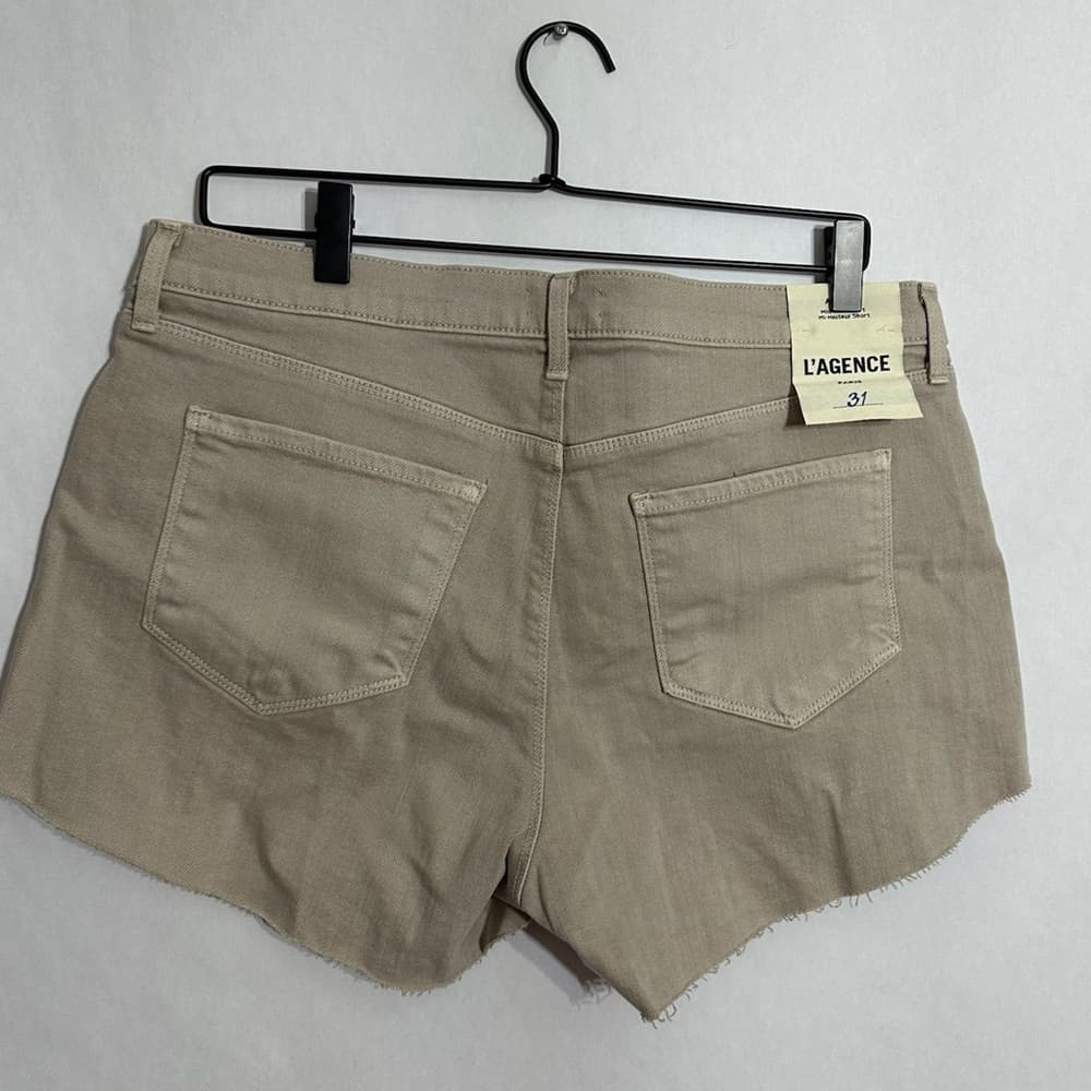 NWT L’AGENCE Audrey Mid-Rise Raw Hem Cut-Off Shorts Size 31 Biscuit Neutral - Thumbnail 9