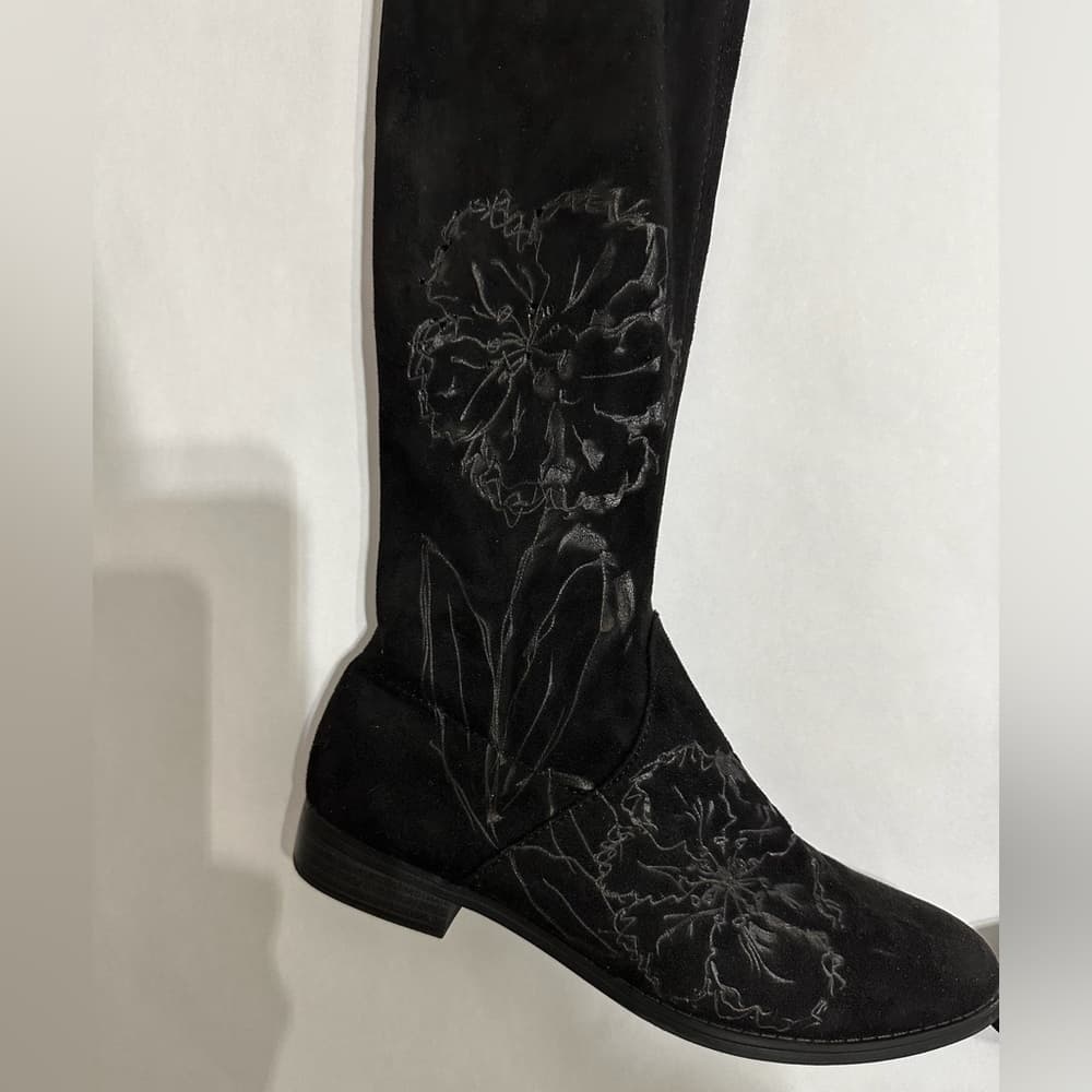 Express Black Floral Embroidered Over-the-Knee Boots Size 7 - Thumbnail 2