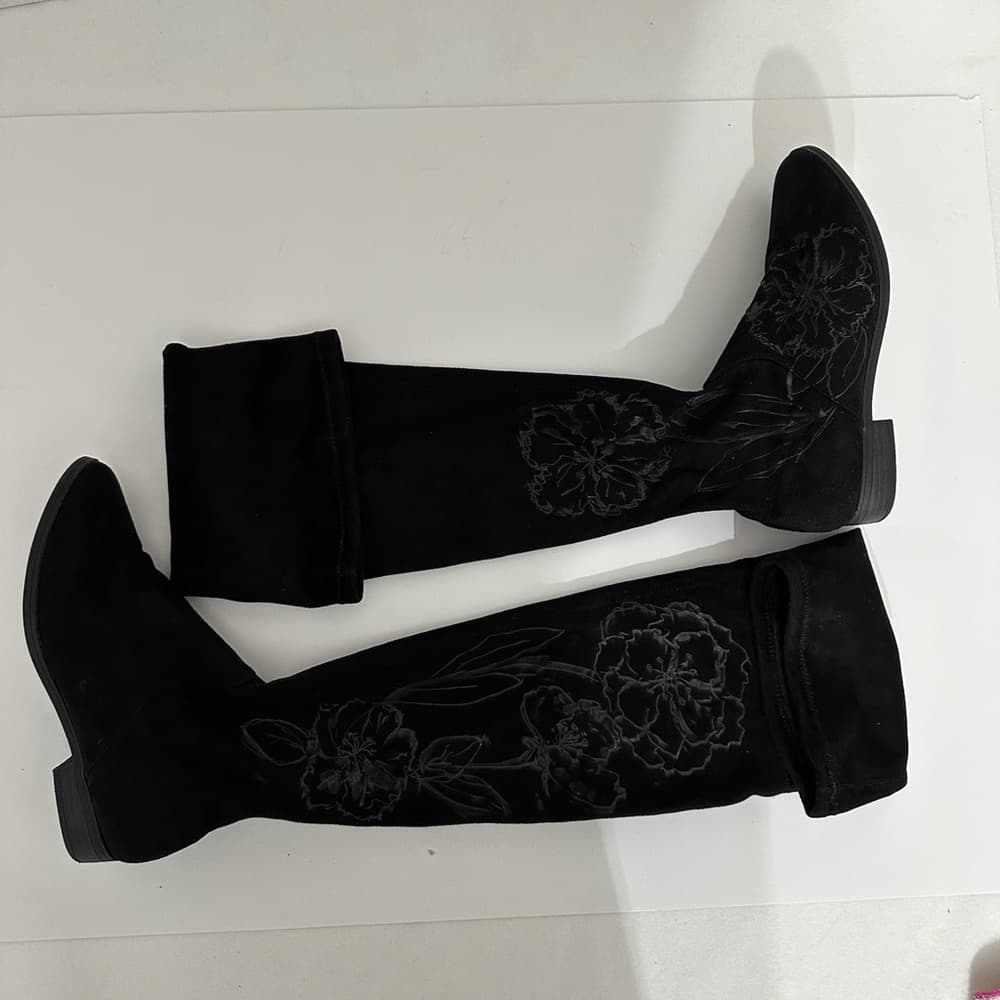 Express Black Floral Embroidered Over-the-Knee Boots Size 7 - Thumbnail 7